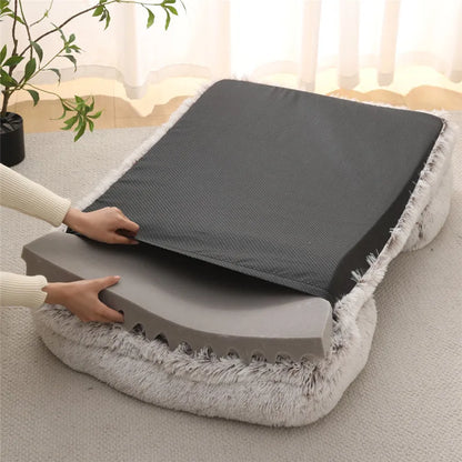 Grand lit pour chien en peluche